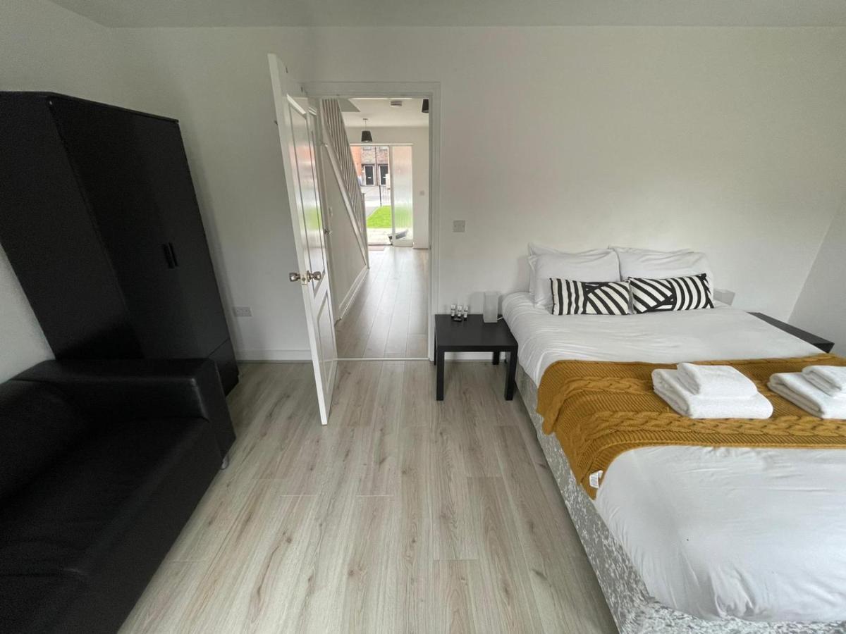 Large Bright King Sized - Short Walk From Cc Manchester